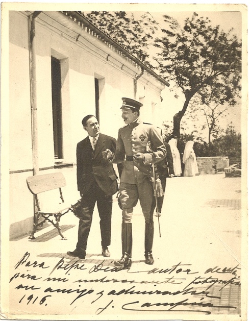 José Luis Demaría Vázquez, "Campúa" padre junto a Alfonso XIII