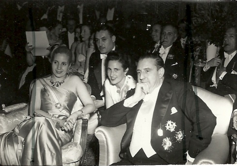 El gobierno argentino ofreció diversas galas y cenas en honor al ministro de Exteriores de España, Martín-Artajo.