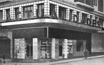 Exterior del cine Actualidades en 1933Fotografía sin autor reconocido extraída del número 5 (1933) de la revista Arquitectura, procedente de la Hemeroteca Municipal de Madrid.