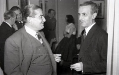 19 de marzo de 1953 Onomástica de José Campúa celebrada en su estudio de la c/ Bárbara de Braganza. A la izquierda Luis Demaría, hermano del fotógrafo