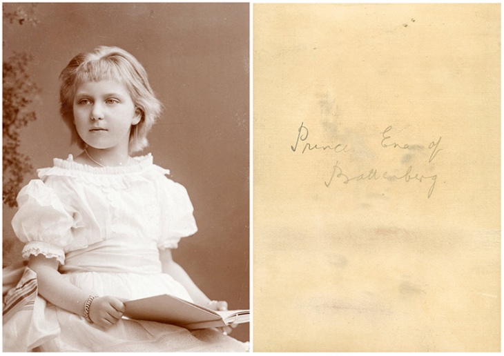 Copia en cartón fotográfico de un retrato de Victoria Eugenia de Battenberg niña, realizada por un  fotógrafo no identificado. La foto se conserva entre los objetos personales de Campúa