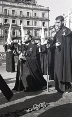 Procesiones en Madrid en la Semana Santa de 1954, fotografiadas por Campúa