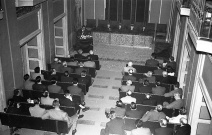 El público asistente a la conferencia de Otto Skorzeny en el Instituto Nacional de Industria. Foto tomada el 19 de marzo de 1958 por Campúa