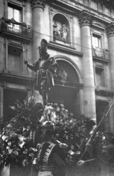 Procesión de San Isidro en Madrid, fotografiada por Campúa en 1950